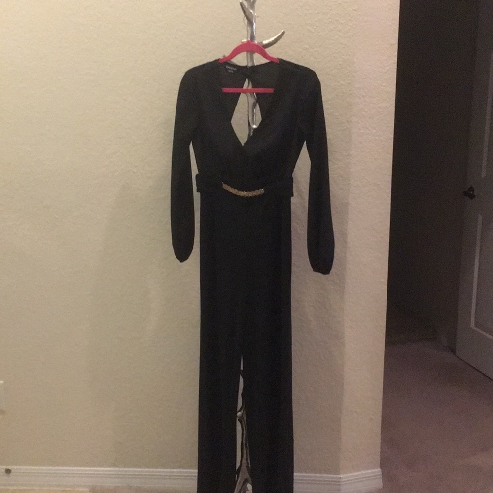 Elegant Bebe jumpsuit